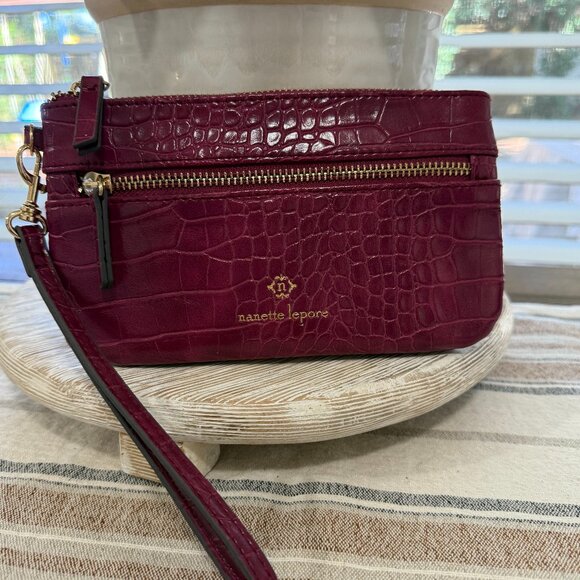 Nanette Lepore Moli Croc Embossed Tech Wristlet Wallet Vegan Burgundy Orchid New - Picture 1 of 12